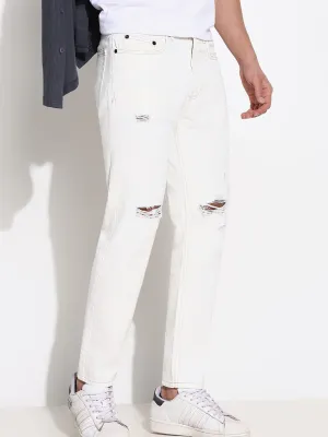 Men White Comfort Slim Fit Low-Rise Slash Knee Acid Wash Jeans