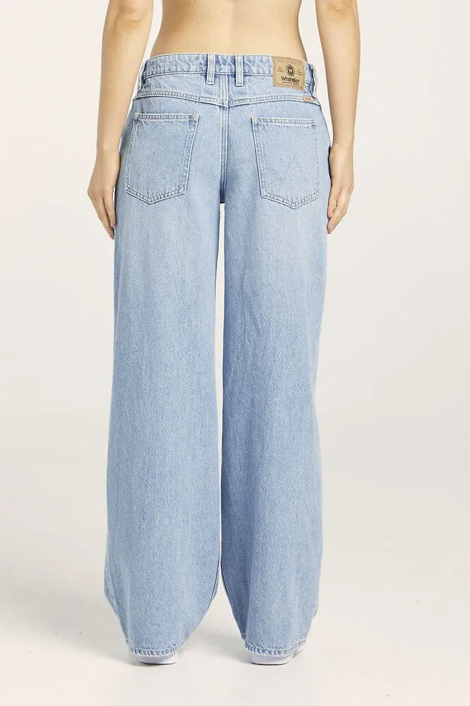 WRANGLER LOW RISE FARRAH JEAN - FADED MARY JANE
