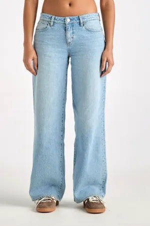 WRANGLER LOW RISE FARRAH JEAN - NEW DAWN