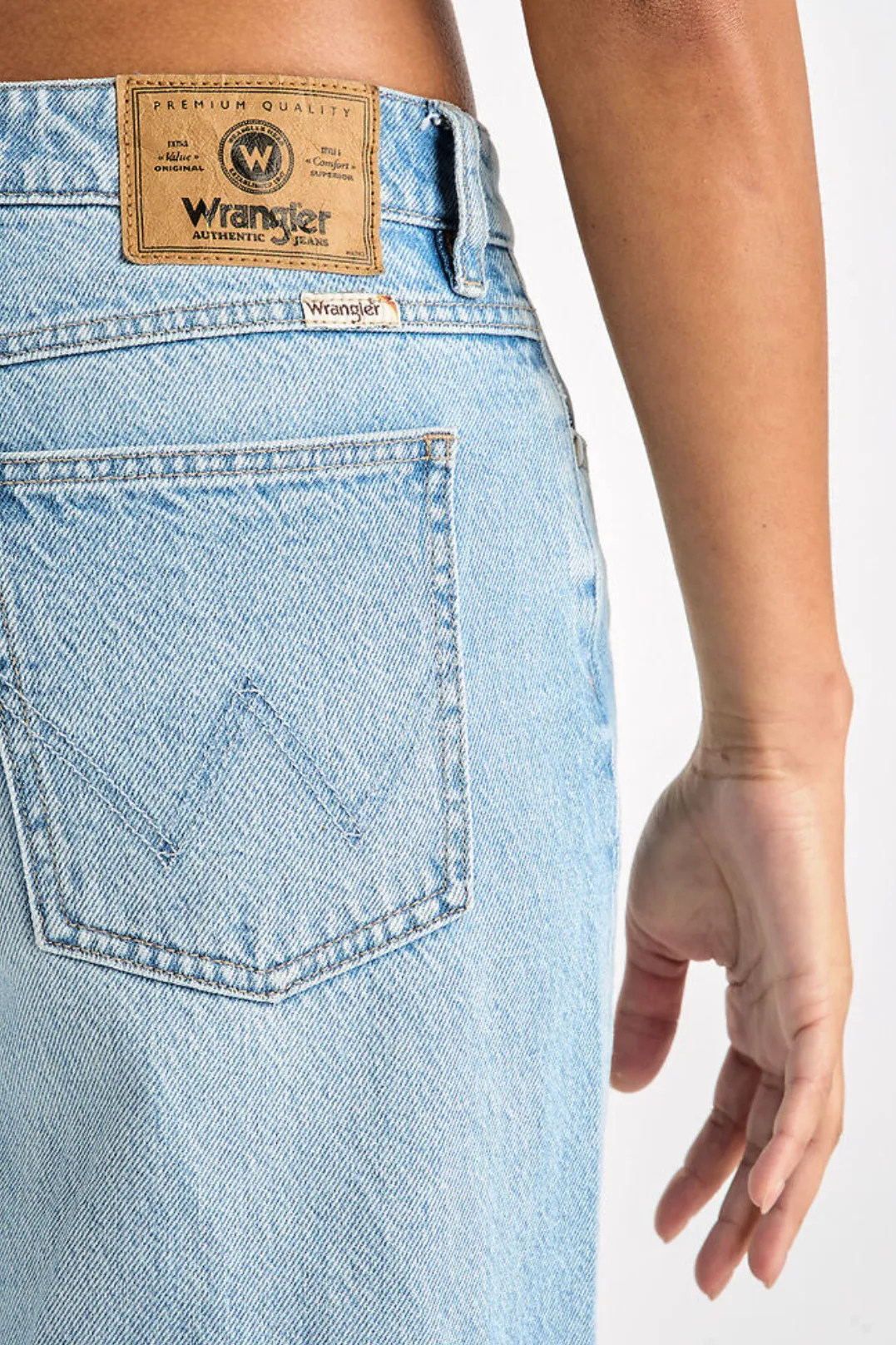 WRANGLER LOW RISE FARRAH JEAN - NEW DAWN